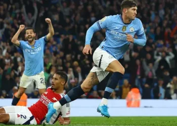 Manchester City Rescata el Empate y Mantiene el Liderato