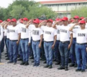Invita Gobierno a conscriptos clase 06 y remisos a tramitar su cartilla militar
