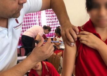 SECRETARÍA DE SALUD Insiste a papás aplicar vacuna de VPH a sus hijas de 11 años