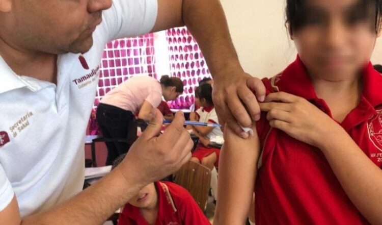 SECRETARÍA DE SALUD Insiste a papás aplicar vacuna de VPH a sus hijas de 11 años