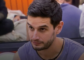 Adrián Marcelo Abandona La Casa de los Famosos entre Controversia