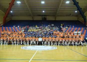 Presenta rector a Correcaminos UAT de la Liga Mayor de Fútbol Americano