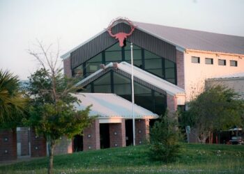 CONTINÚAN AMENAZAS Alertan por supuesta bomba en escuelas