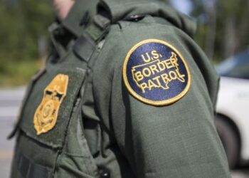 SE IDENTIFICA COMO BORDER PATROL Arrestan a hombre tras accidente vial