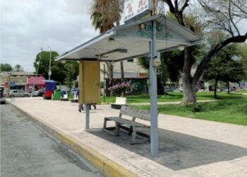 Faltan taxis en los sitios