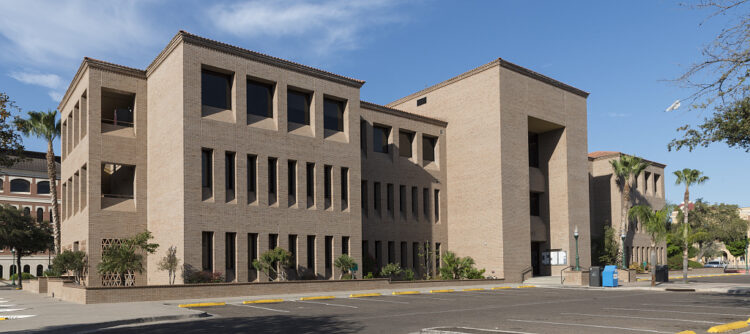 POR LABOR DAY Anuncian cierres en oficinas de gobierno