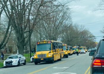 Buscan crear conciencia sobre seguridad de buses escolares