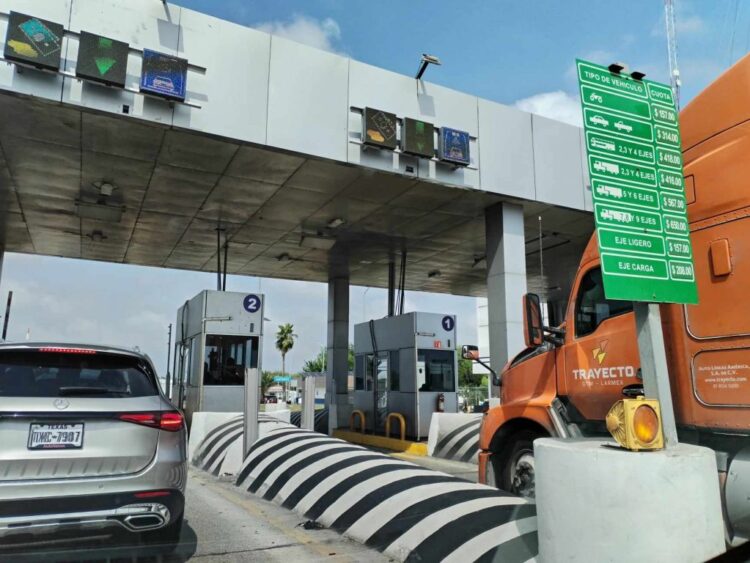 FALLA EN CASETAS Otro problema en la autopista NLD-MTY