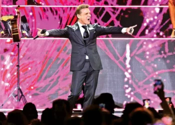 Luis Miguel vuelve a conquistar la Arena Ciudad de México en su Gira 2024