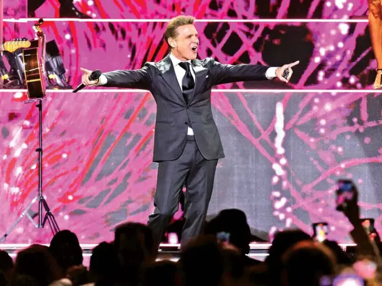 Luis Miguel vuelve a conquistar la Arena Ciudad de México en su Gira 2024