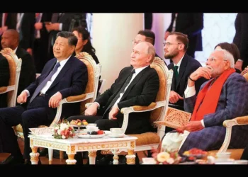 Putin quiere moneda para burlar al dólar; inicia cumbre de los BRICS