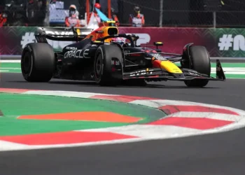‘Checo’ Pérez y Pato O’Ward Cierran en Décimo y Decimotercer Lugar en la Práctica 1 del GP de México