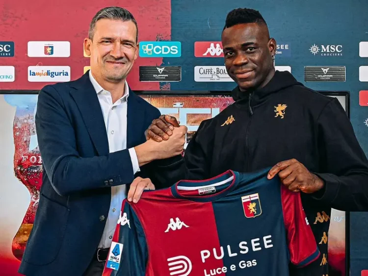 Mario Balotelli se une al Génova y será compañero del mexicano Johan Vásquez