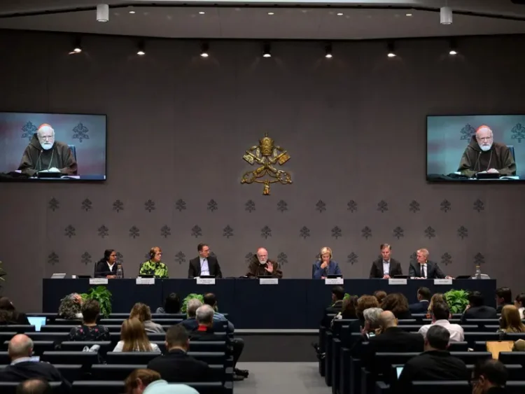 El Vaticano pide agilizar las destituciones de sacerdotes acusados de abuso