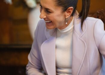 Sheinbaum habla con Biden por teléfono y tratan cooperación bilateral