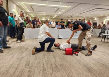 Capacita el IMSS a los operadores de ambulancia