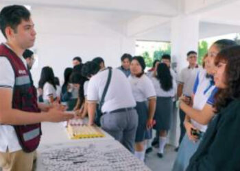 Orienta Imjuve a estudiantes sobre métodos anticonceptivos