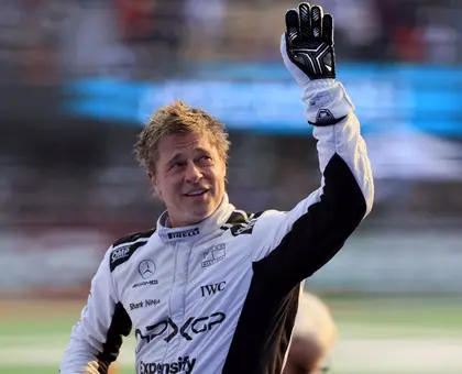 Brad Pitt sorprende en el GP de México filmando una película