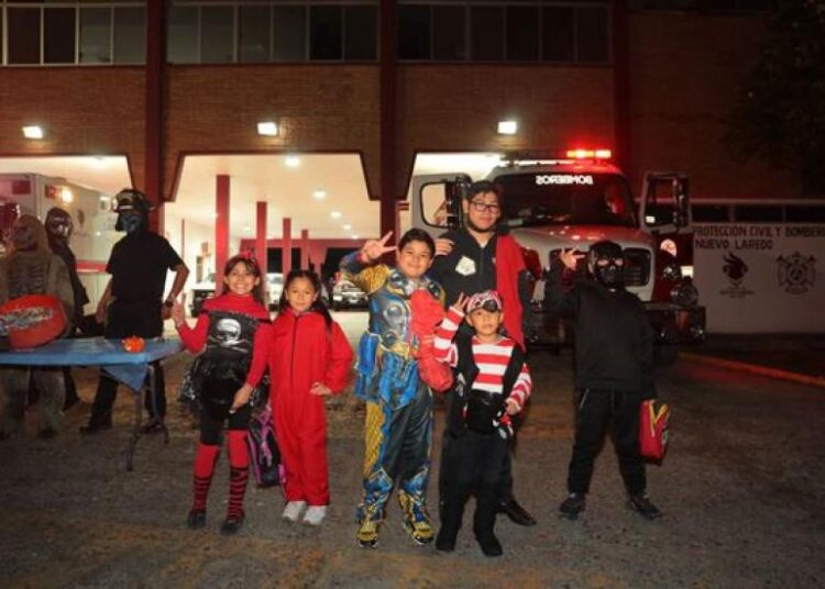 Revisar dulces y circular con precaución; recomendaciones de PC por Halloween