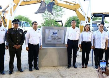 AMÉRICO VILLARREAL Coloca primera piedra de la Ciudad Judicial en Victoria