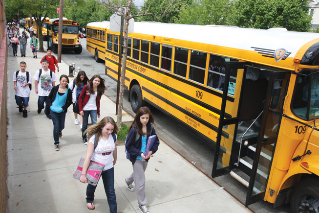 Confía LISD en esquema de seguridad de alumnos