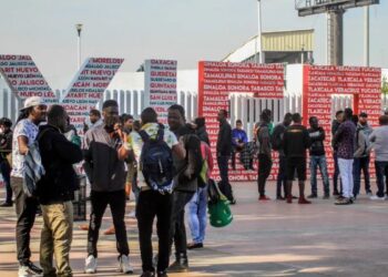 DE CUBA, NICARAGUA Y VENEZUELA Migrantes quedan varados en México por medidas de EU
