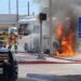 VAYA SUSTO Se incendia autobús, iban cinco a bordo