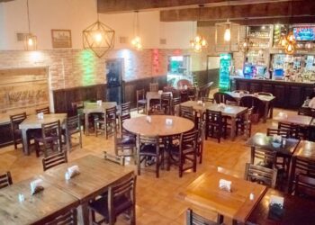 Pega crisis a restaurantes; baja clientela en un 40%