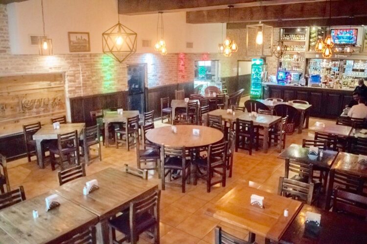 Pega crisis a restaurantes; baja clientela en un 40%