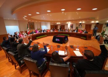 RESPALDA CABILDO INICIATIVA DE ALCALDESA Enviarán exhorto a SICT para liberar la autopista NLD-MTY
