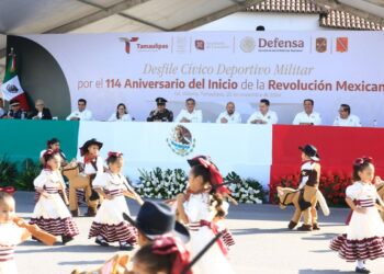 ENCABEZA AMÉRICO VILLARREAL Desfile por el 114 Aniversario de la Revolución Mexicana