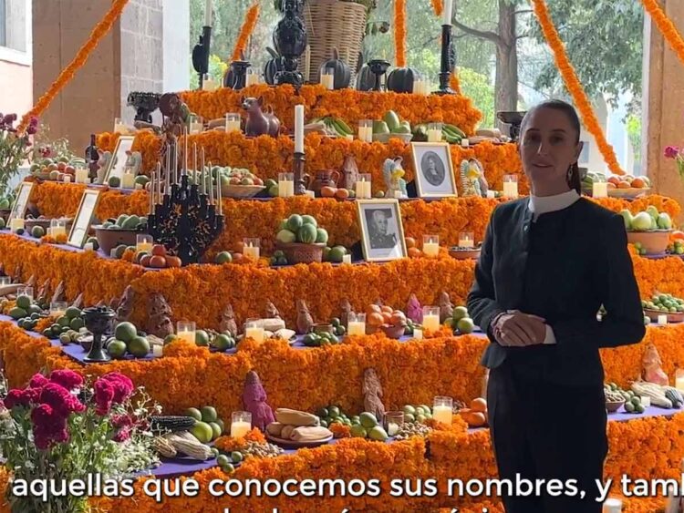 Ofrenda en Palacio Nacional Honra a las Heroínas de la Patria