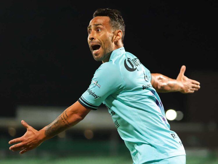 Exjugador de la Liga MX Jorge Valdivia regresa a prisión por acusaciones de violación