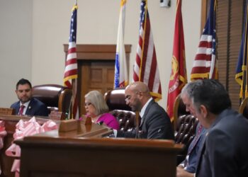 Corte de Comisionados aprueba 40 mil dólares para fiesta navideña