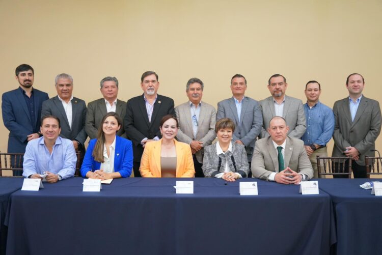 HACEN EQUIPO Consolida CLCR y sociedad civil el liderazgo de NLD