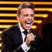 Luis Miguel se molesta por fallas de audio en su concierto en Toluca