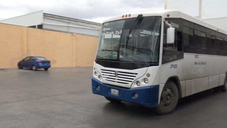 Analiza Estado dar concesiones de transporte público a municipios