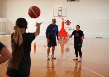 Impulsan el deporte con “Clínica de Básquetbol para Entrenadores”