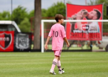 Hijo mayor de Messi, Thiago, debuta en la Newell’s Cup