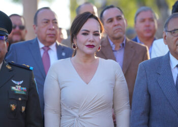 LOGRA CARMEN LILIA CANTUROSAS Logra ampliación de casetas de cobro en autopista MTY – NLD