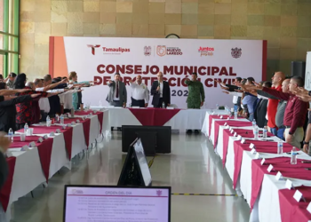 Toman protesta e instalan el Consejo de Protección Civil