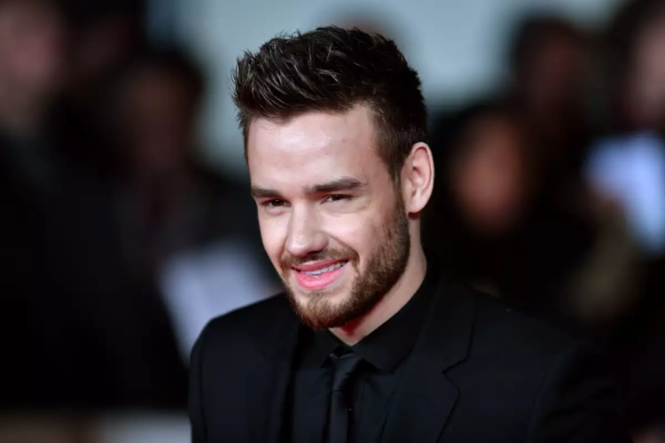 Papá de Liam Payne traslada los restos del cantante a Londres