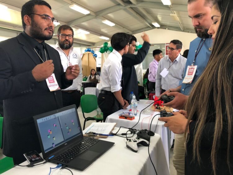 Carlos Rodríguez: Un joven neolaredense emprendedor en tecnología educativa para el futuro