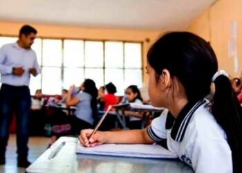 CREDE reconoce retraso educativo en los egresados de nivel básico