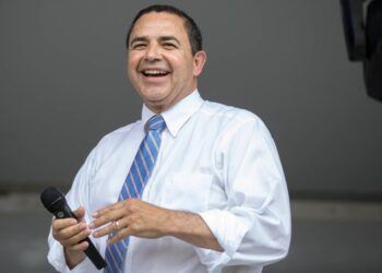 Alcanza Henry Cuéllar el triunfo de manera rotunda