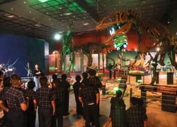 Se divierten estudiantes con programa “De visita por los museos”