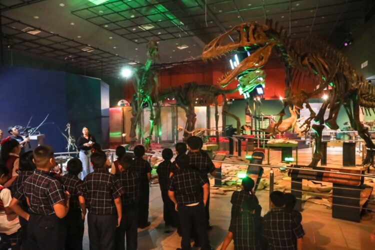 Se divierten estudiantes con programa “De visita por los museos”