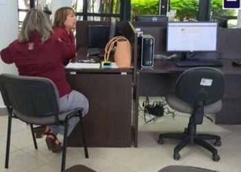 SATURAN CIUDADANOS Colapsa sistema de beca para secundaria
