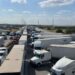 Manifestantes bloquean los accesos al Puente III