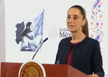 Sheinbaum responde a amenaza de aranceles de Trump al petróleo